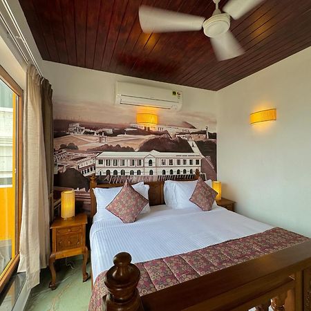 La Plage Seaview Suites 퐁디셰리 외부 사진
