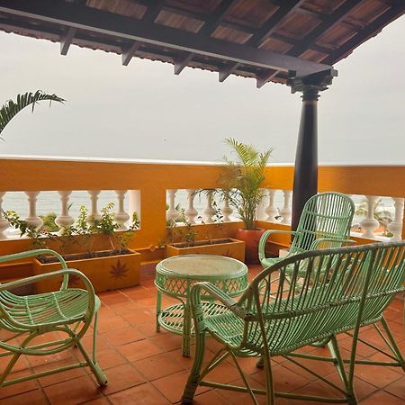La Plage Seaview Suites 퐁디셰리 외부 사진