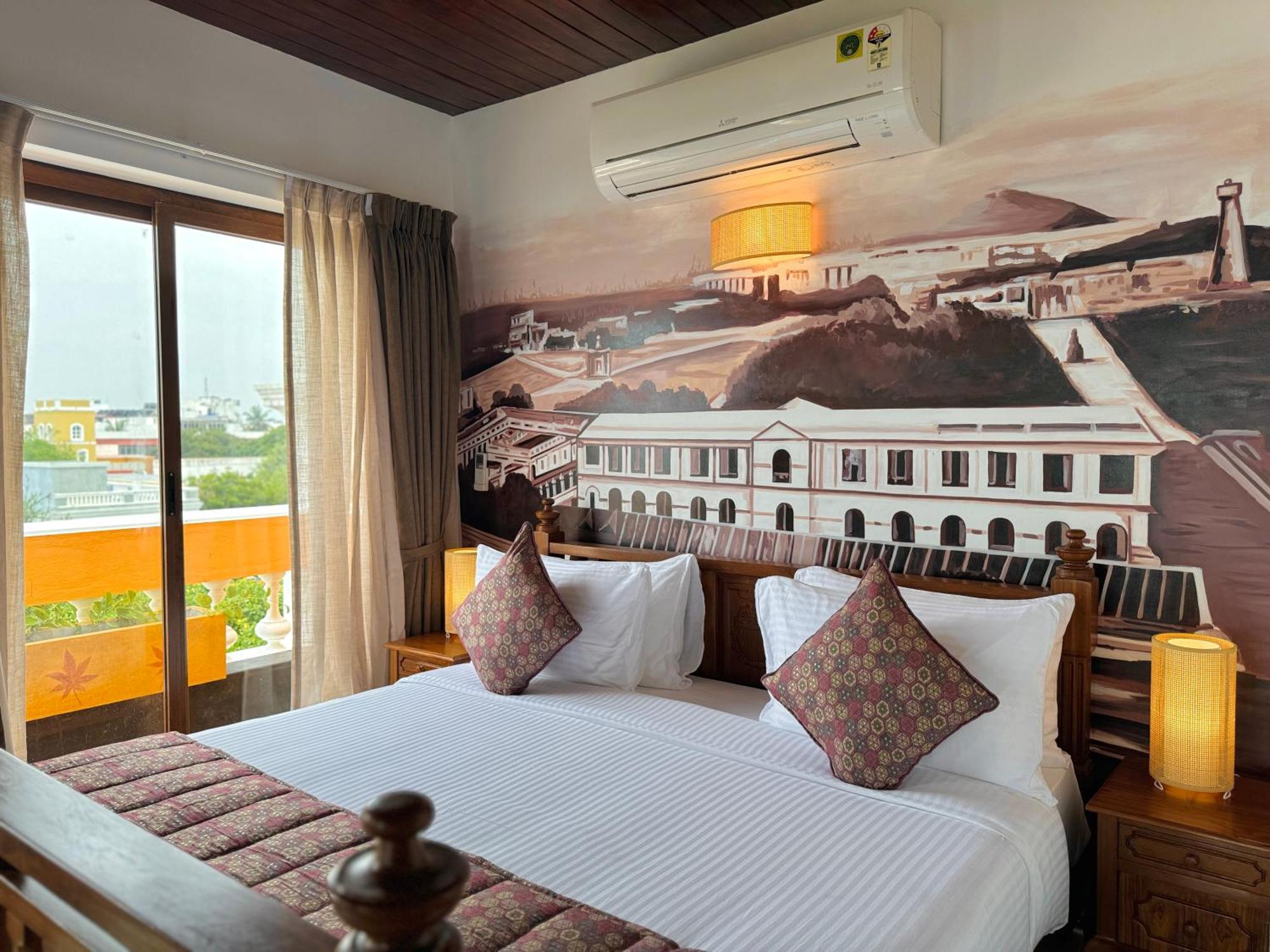 La Plage Seaview Suites 퐁디셰리 외부 사진
