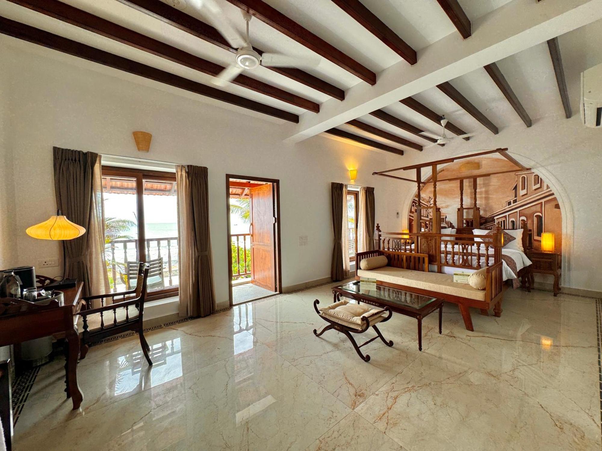 La Plage Seaview Suites 퐁디셰리 외부 사진