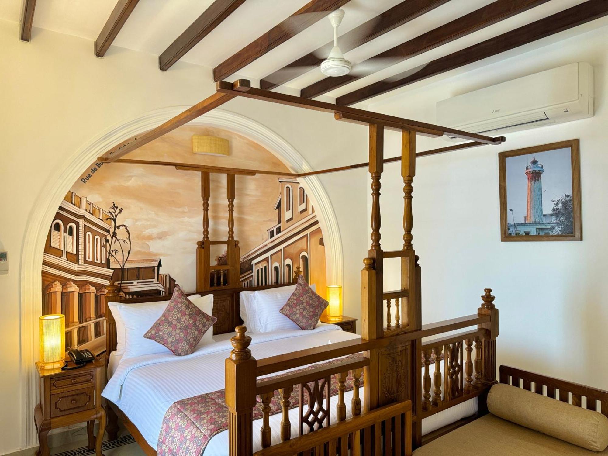 La Plage Seaview Suites 퐁디셰리 외부 사진