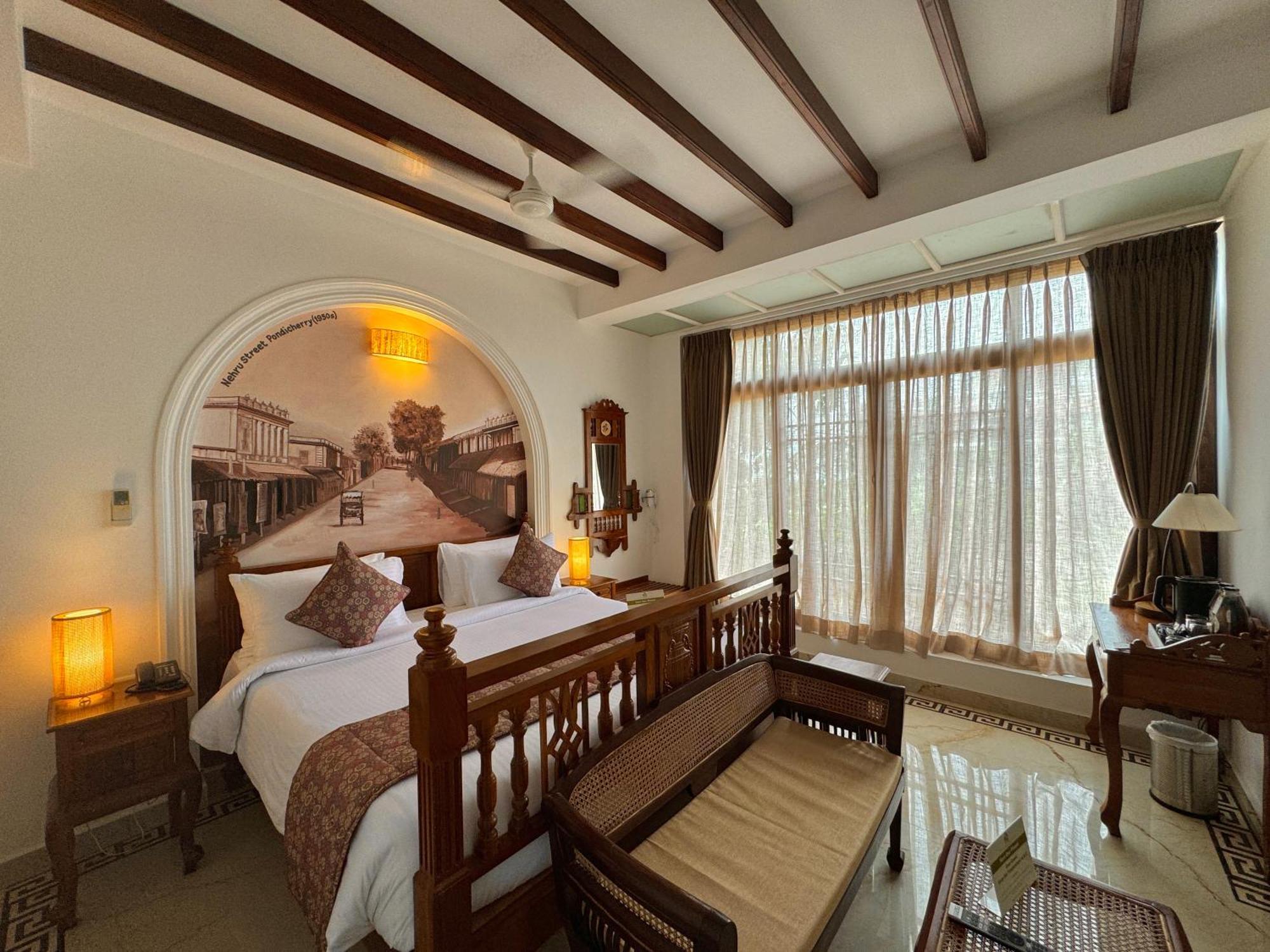 La Plage Seaview Suites 퐁디셰리 외부 사진