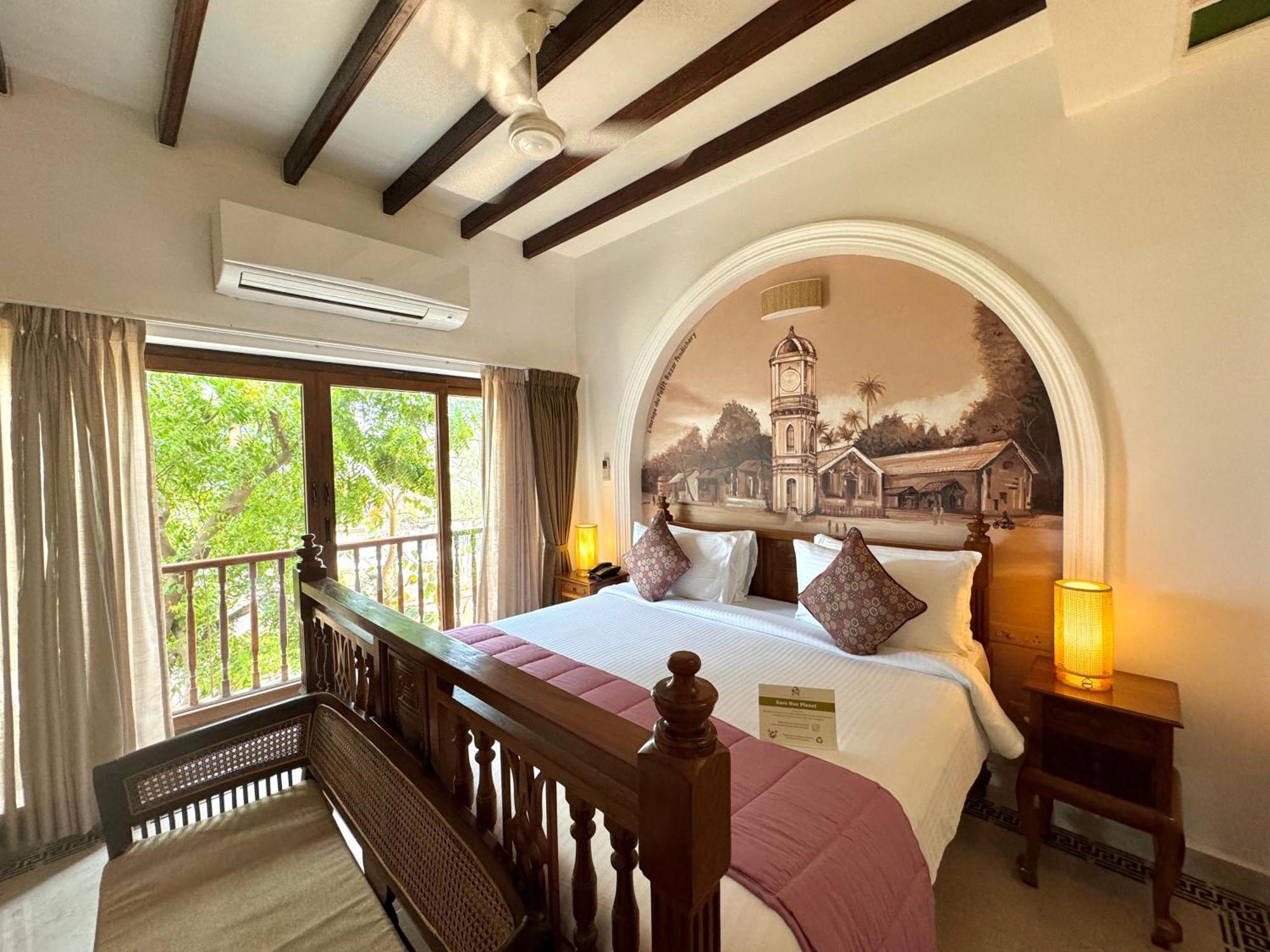 La Plage Seaview Suites 퐁디셰리 외부 사진